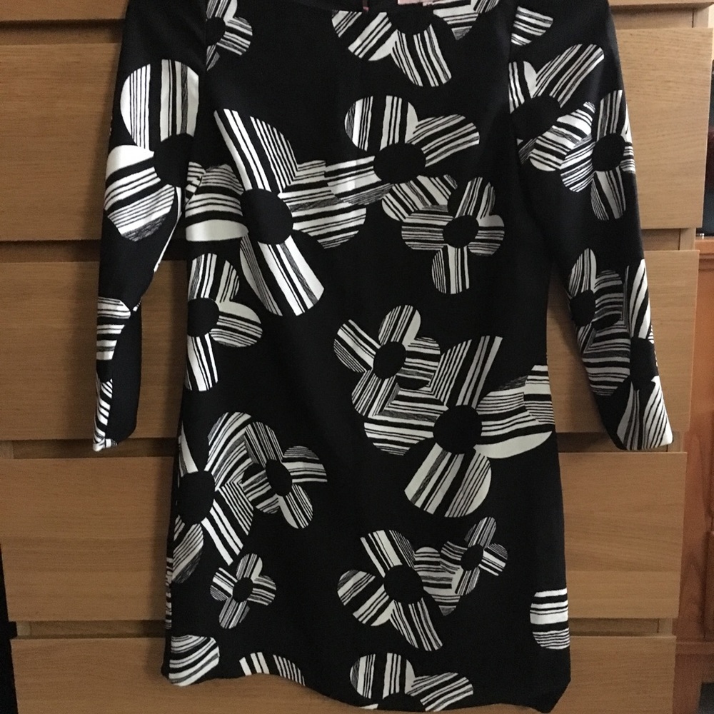 Cute little black dress